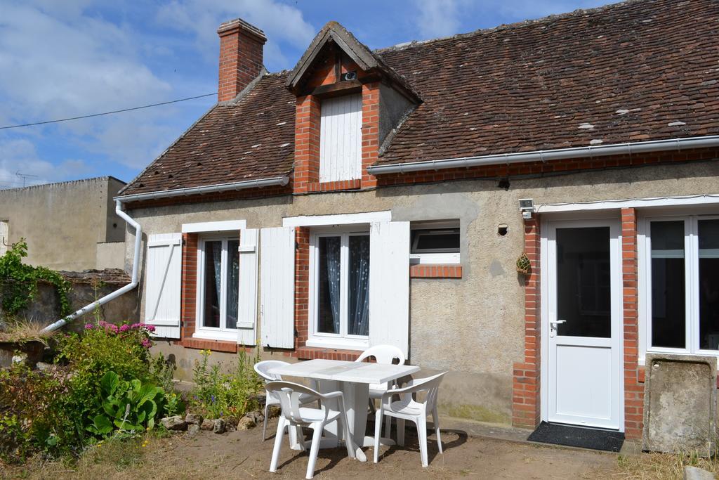 Gite Du Port Châteauneuf-sur-Loire Exterior photo