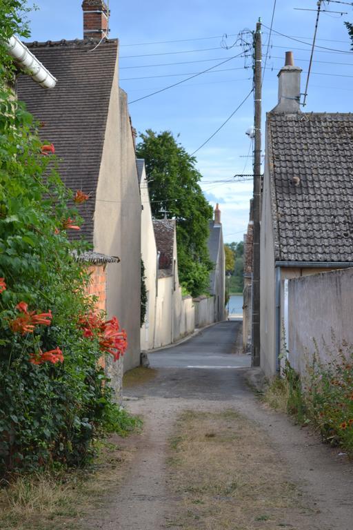 Gite Du Port Châteauneuf-sur-Loire Exterior photo